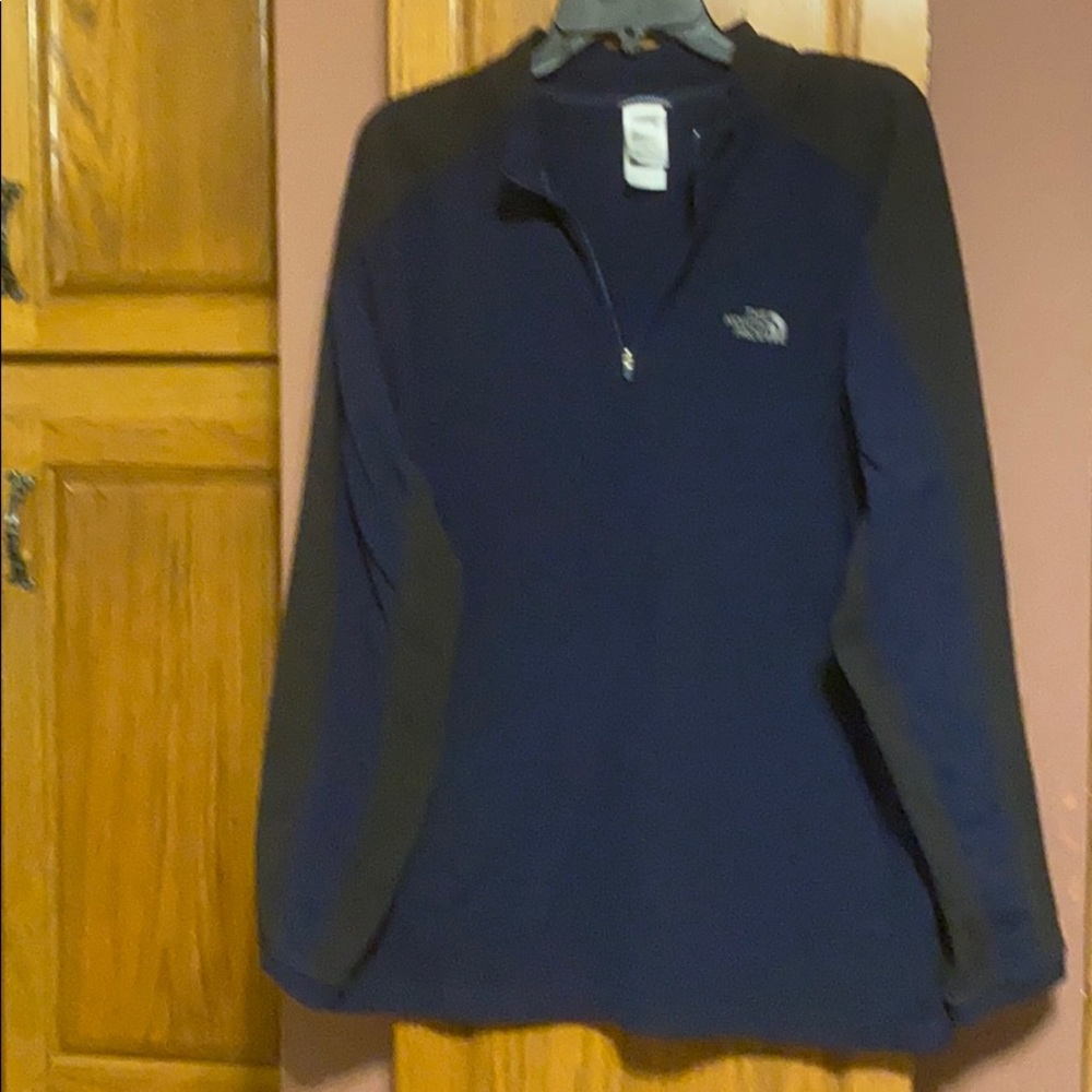 Men’s The North Face 1/4 zip jacket navyw/black trim